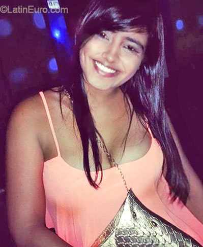 Date this tall Colombia girl Yoha from Cartagena CO16367