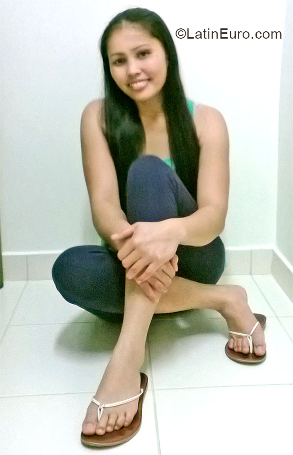 Date this voluptuous Philippines girl Gemmalyn from San Carlos City PH734
