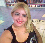 voluptuous Venezuela girl Emanuelle from Valencia VE337
