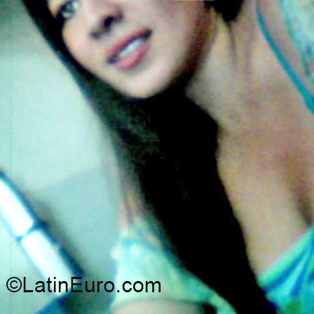 Date this beautiful Colombia girl Yudy from Bogota CO16650