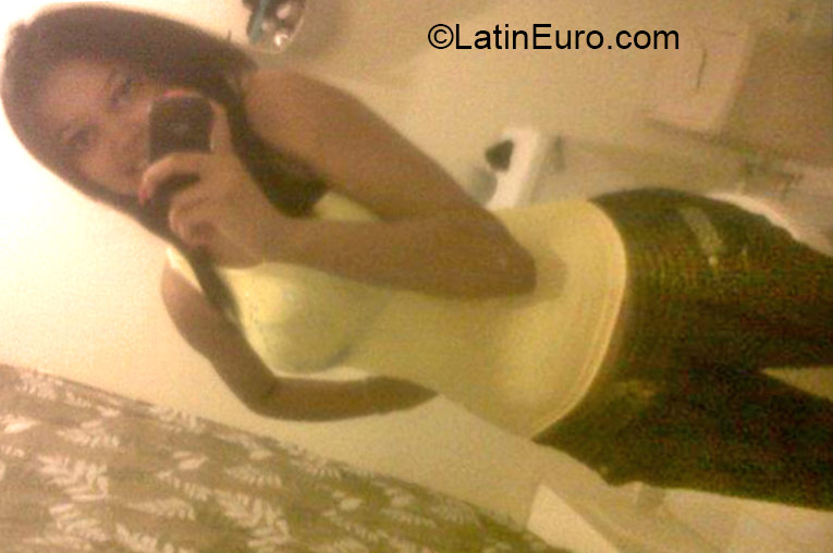 Date this voluptuous Dominican Republic girl Maria Luisa from Santo Domingo DO21105