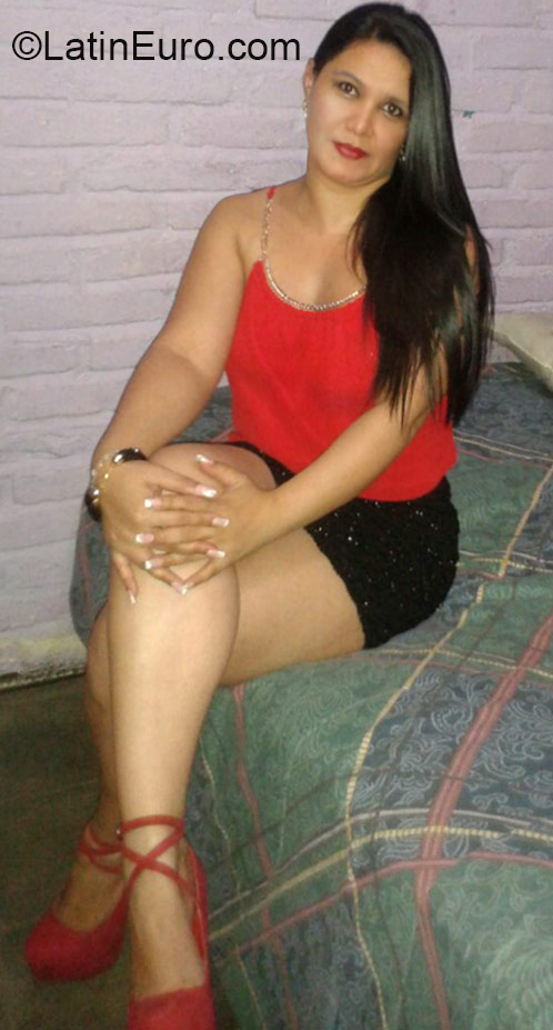 Date this funny Honduras girl Gabriela from Tegucigalpa HN1440