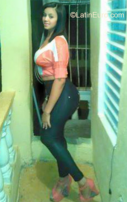 Date this hot Dominican Republic girl Edil from Santiago DO21517