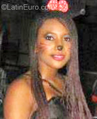 Date this lovely Colombia girl Tatiana from Cali CO17491
