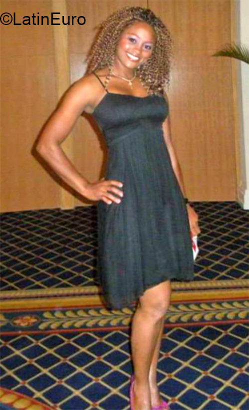 Date this georgeous Dominican Republic girl Gleni from San Pedro DO22043