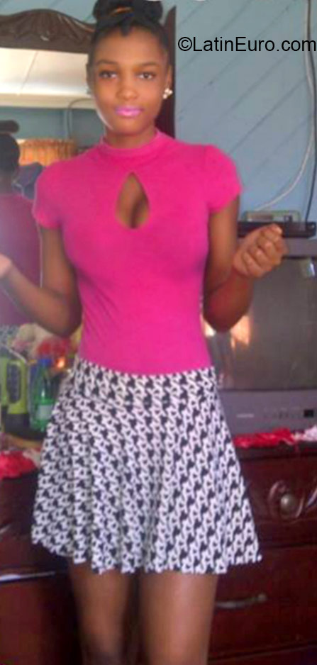 Date this attractive Jamaica girl Renia from Westmoreland JM2057