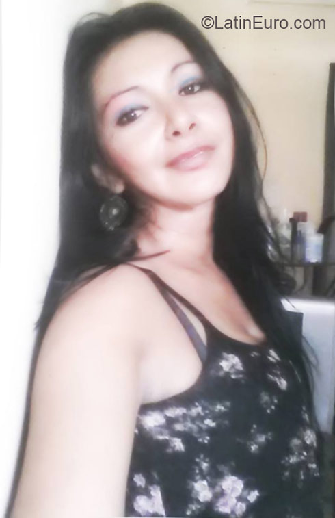 Date this foxy Colombia girl Yaneth from Barranquilla CO17515