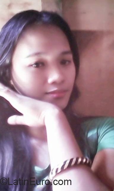 Date this gorgeous Philippines girl Jen from Manila PH798