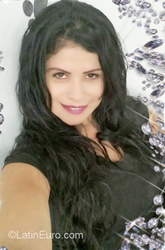 Date this foxy Colombia girl Olgalu from Bucaramanga CO17732