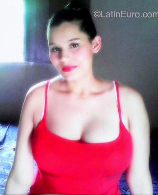 Date this nice looking Honduras girl Besy from Comayagua HN1615