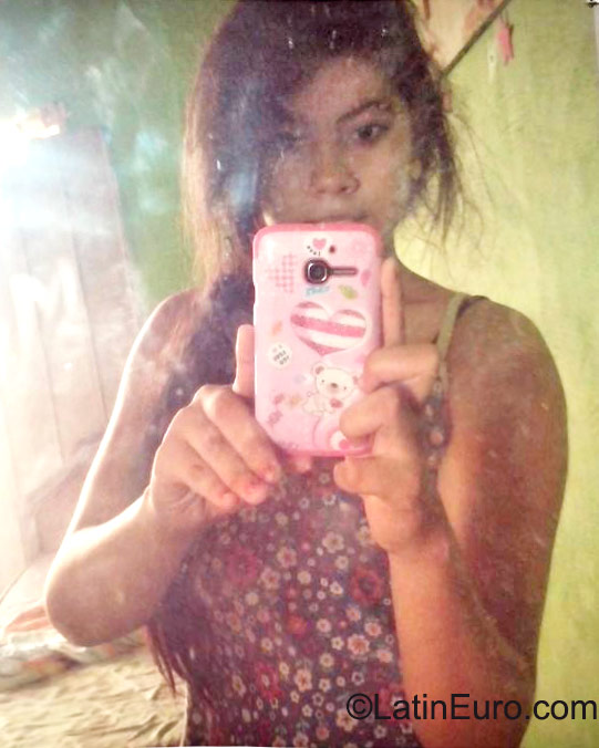 Date this stunning Colombia girl Dania from Bogota CO17798