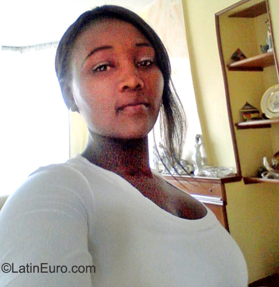 Date this stunning Colombia girl Brigete from Bogota CO17822