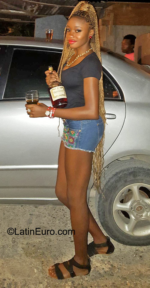 Date this passionate Jamaica girl Caroline from Montego bay JM2136