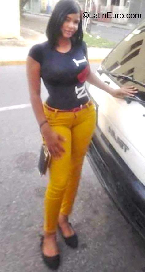 Date this good-looking Dominican Republic girl Ruth from San Cristobal DO23321