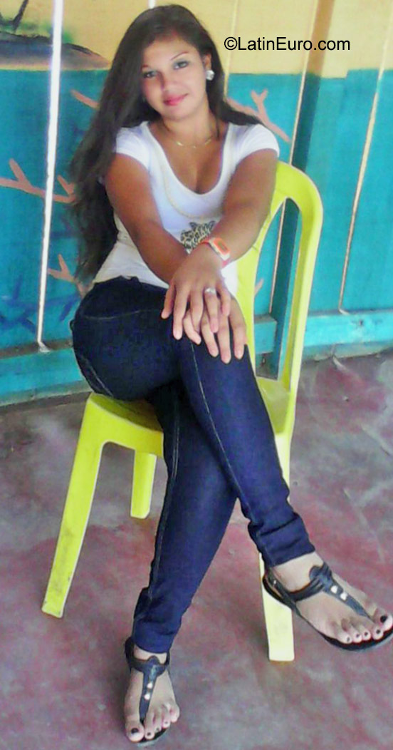 Date this funny Honduras girl Alejandra from Tegucigalpa HN1732
