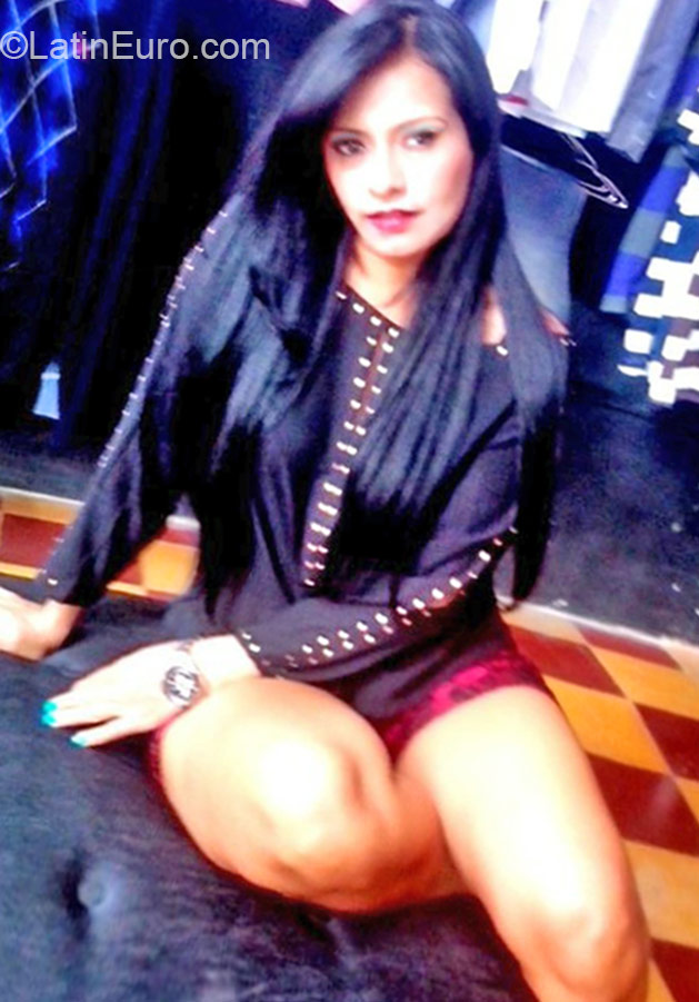 Date this cute Colombia girl Andrea from Medellin CO25301