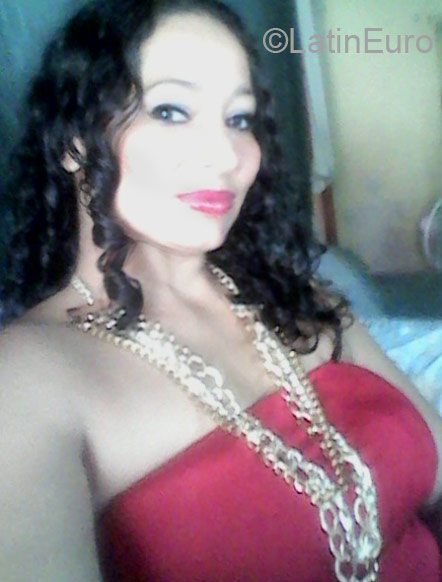 Date this sensual Honduras girl Michele from San Pedro Sula HN1855