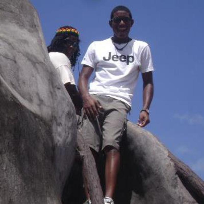 Date this good-looking Venezuela man Hiriat from 48 VE735