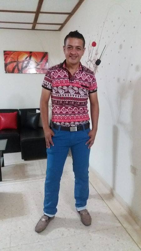 Date this pretty Colombia man Allen farid from Barranquilla CO20710