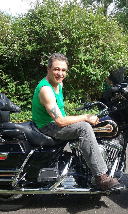 Date this hard body United States man WineWindSun from Vincentown US17995