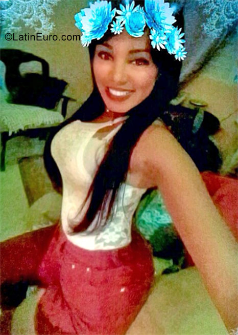 Date this beautiful Dominican Republic girl Saray from Santo Domingo DO28183
