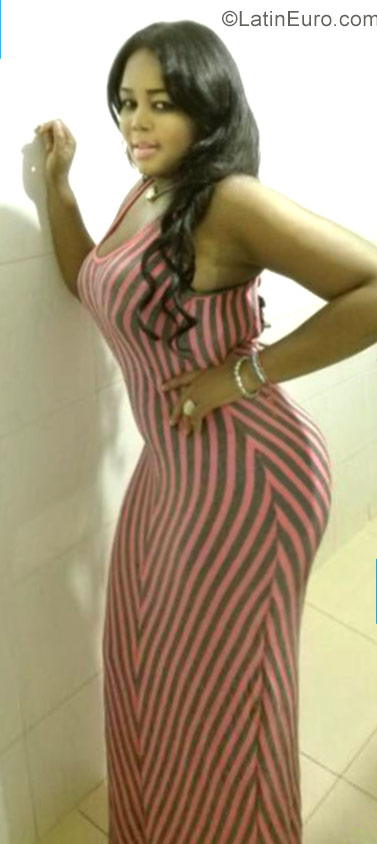 Date this pretty Dominican Republic girl Elena from Santiago DO40313
