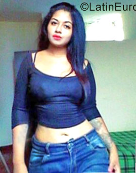 Date this stunning Colombia girl Linda from Cartagena CO25736