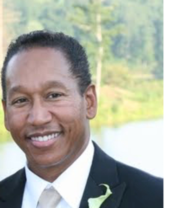 Date this gorgeous United States man Oscar from Orlando US18323