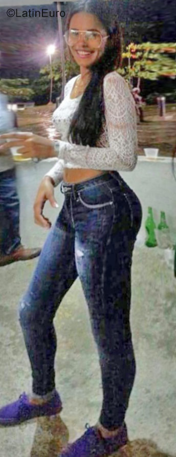 Date this funny Dominican Republic girl Adria from Puerto Plata DO34073