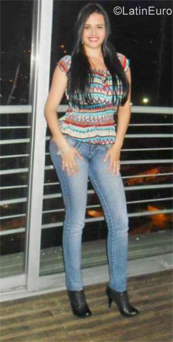 Date this charming Colombia girl Lady from Armenia CO22326