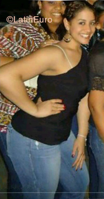 Date this passionate Dominican Republic girl Claud from LV DO30935