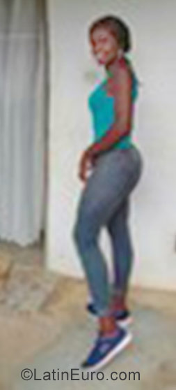 Date this georgeous Cameroon girl Desse from Douala CM263