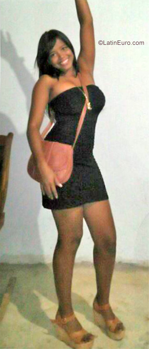 Date this hard body Colombia girl Lianis from Riohacha CO30803