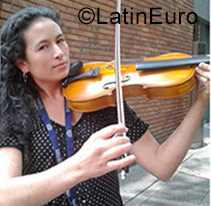 Date this good-looking Colombia girl Sandy from Bogota CO23589