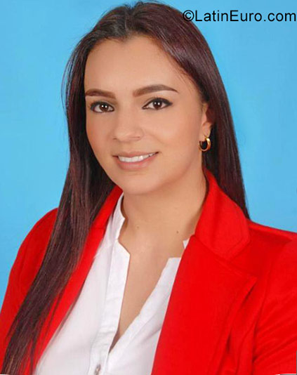 Date this cute Colombia girl Diana from Pereira CO23618