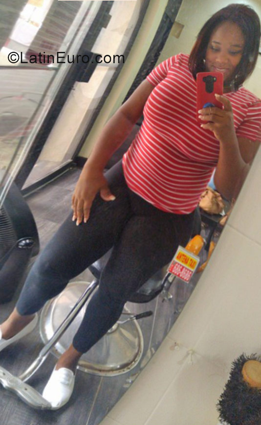 Date this sensual Dominican Republic girl Milagros from Santo Domingo DO32023