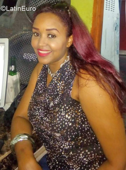 Date this funny Dominican Republic girl Gladys from La Romana DO32041