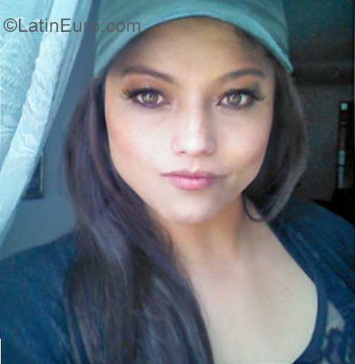Date this tall Colombia girl Laura from Bogota CO23662