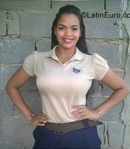 Date this delightful Venezuela girl Sandra from Puerto la Cruz VE1502