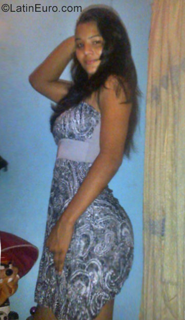 Date this fun Venezuela girl Yuli from Puerto Cabello VE1525