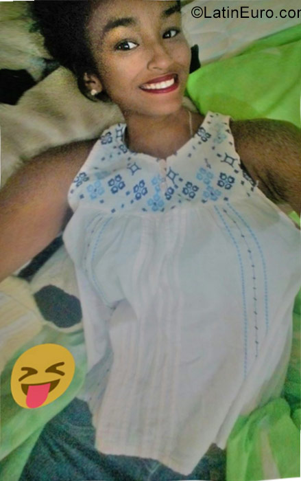 Date this funny Venezuela girl Veronica from Puerto Ordaz VE1539