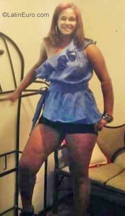Date this charming Dominican Republic girl Briney from Santiago DO32140