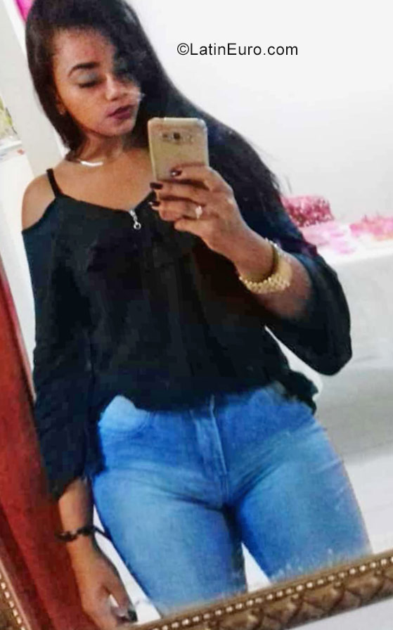 Date this cute Brazil girl Ana Paula from Feira Nova BR10524