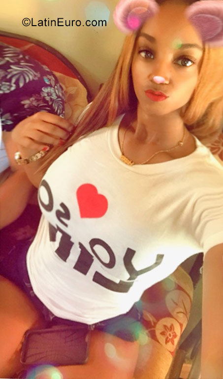 Date this pretty Dominican Republic girl Yanely from Santiago DO32196