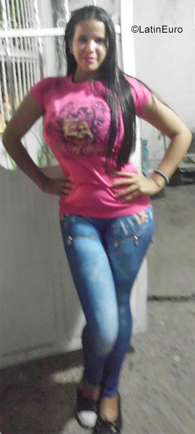 Date this hard body Venezuela girl Yolmary from La Victoria VE1571