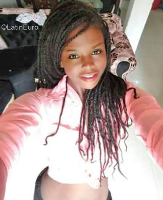 Date this pretty Colombia girl MARIANA from Medellin CO23809