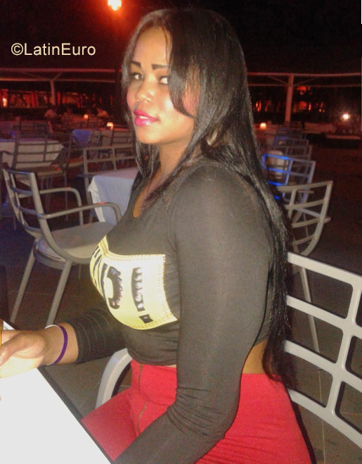 Date this fun Dominican Republic girl Elena from Santiago DO32295