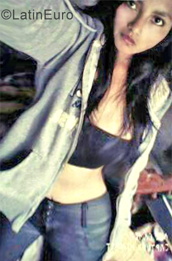 Date this hard body Colombia girl Jackeline from Pasto CO23823