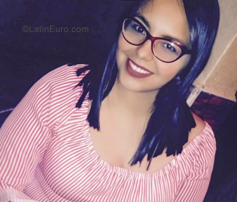 Date this sultry Venezuela girl Marielis from Maracay VE1593