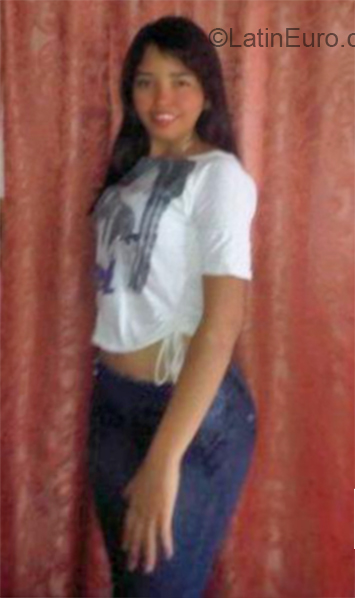 Date this athletic Venezuela girl Maria from San Fernando De Apure VE1603